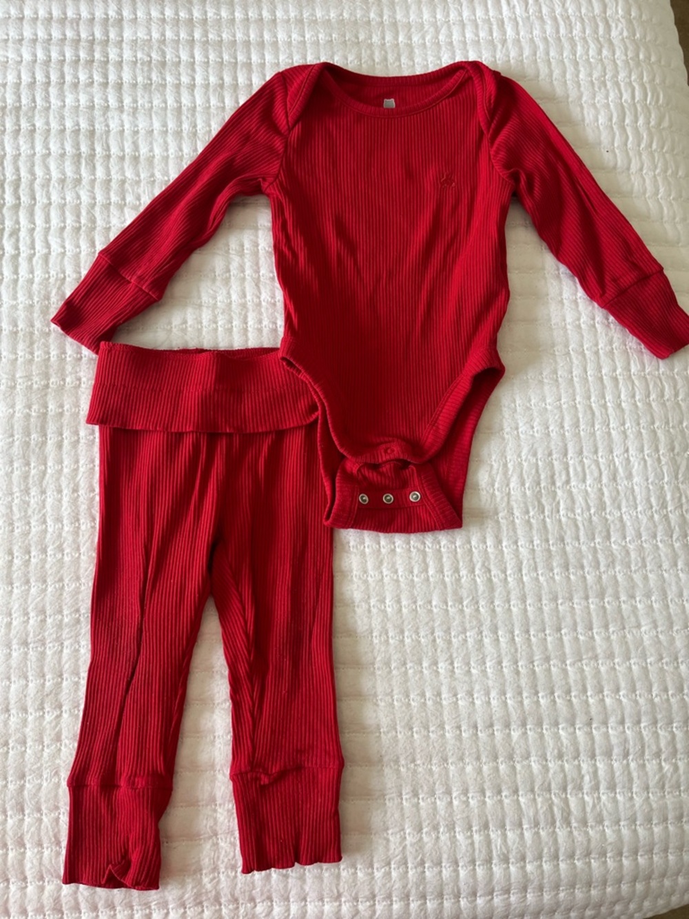 Baby gap first favorites red long sleeve/pants outfit 12/18months